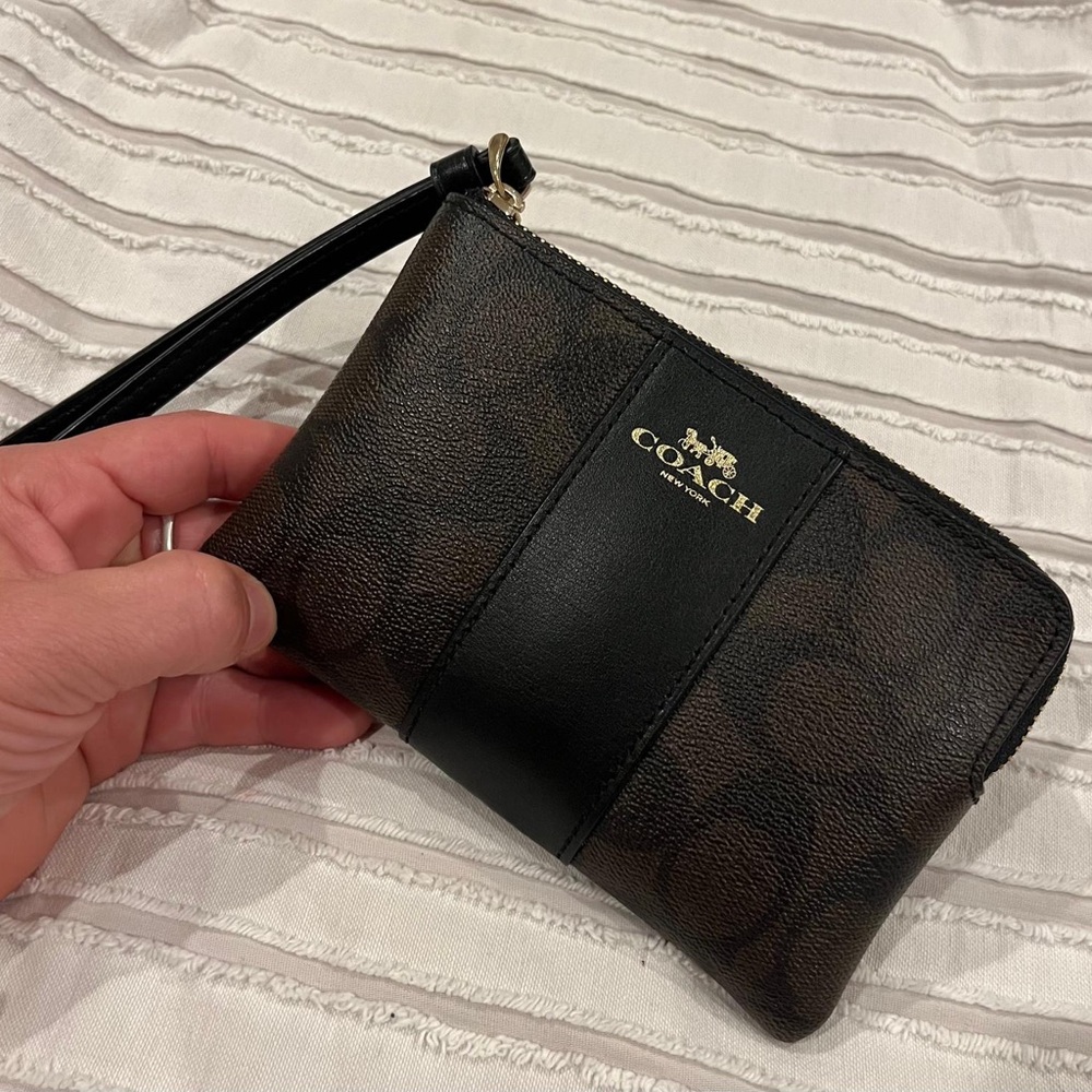 Coach Black and Brown Leather Wristlet